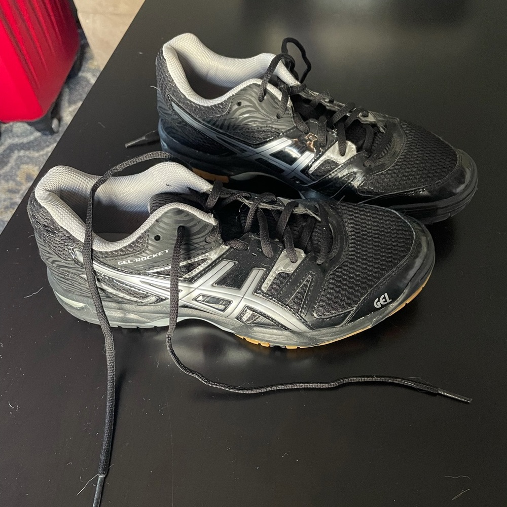 ASICS Women 8.5 Volleyball Shoes